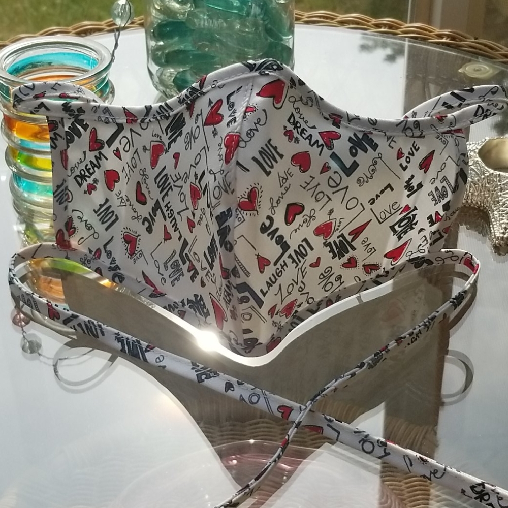 Brighton Tom clancy Heart Face mask set of 2 limited edition
